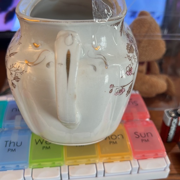 Vintage jar with handles and matching lid - Picture 5 of 9